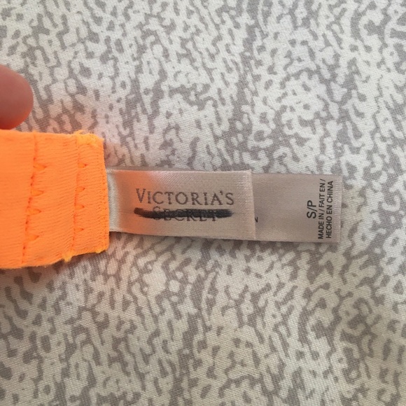 Lace Bras - Picture 4 of 6